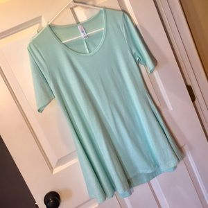 LuLaRoe light blue XS Classic tee